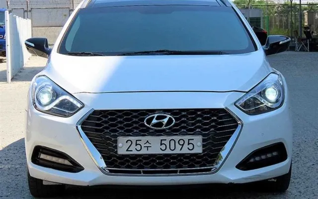 I40살룬 중고차 i40 1.7 VGT PREMIUM 매물 사진 5 - 2013/03 259,014km